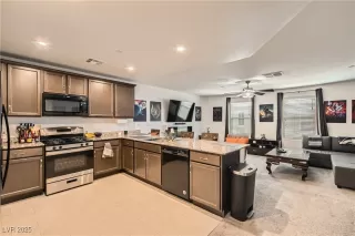 Photo #5: 2675957 Listing 