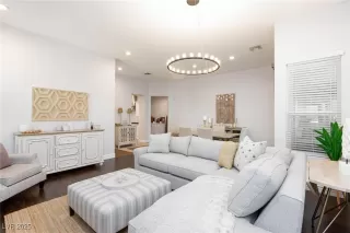 Photo #5: 2675993 Listing 