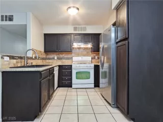Photo #2: 2676009 Listing 