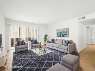 Photo #3: 2676020 Listing