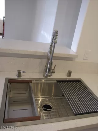 Photo #5: 2676020 Listing