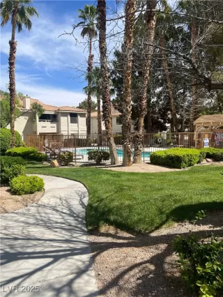 Photo #1: 2676022 Listing 