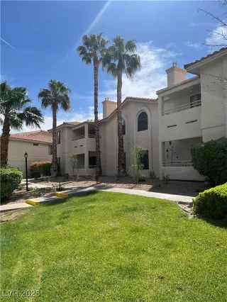 Photo #2: 2676022 Listing 