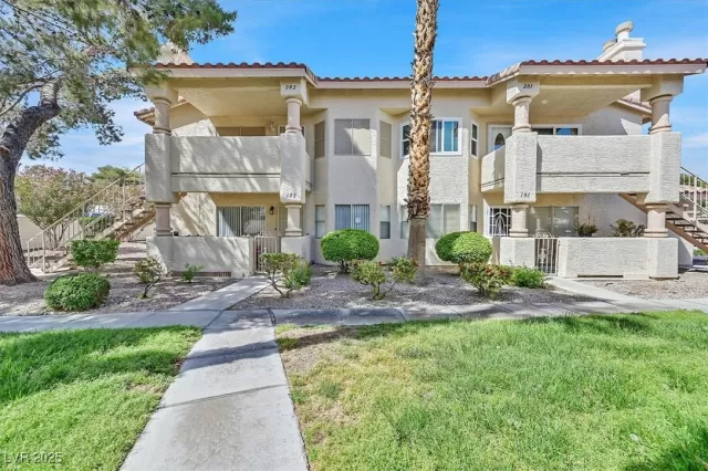 MLS: 2676038 Condo For Sale