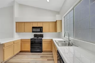 Photo #5: 2676056 Listing 