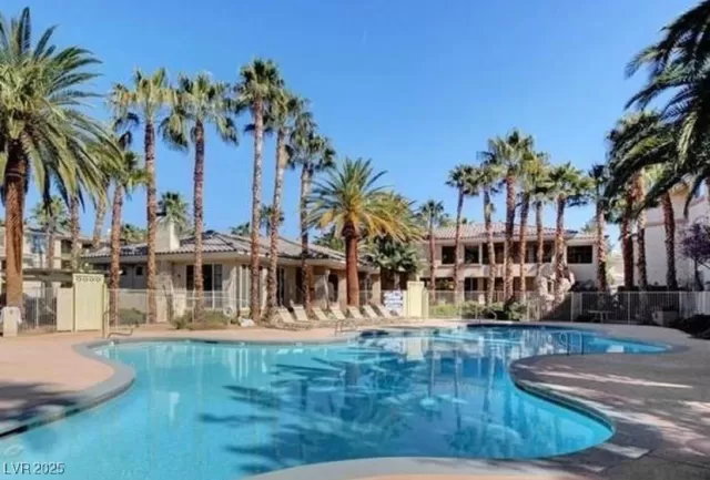 MLS: 2676067 Condo For Sale