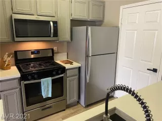 Photo #3: 2676067 Listing 