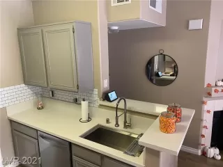 Photo #4: 2676067 Listing 