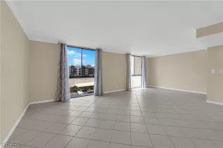 Photo #2: 2676095 Listing 