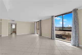 Photo #5: 2676095 Listing 