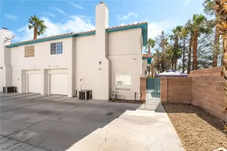 Photo #2: 2676096 Listing