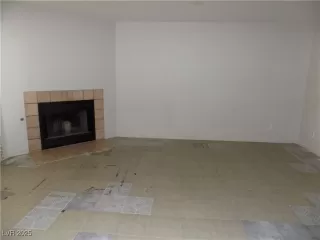 Photo #3: 2676099 Listing