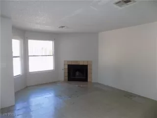 Photo #4: 2676099 Listing