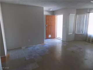 Photo #6: 2676099 Listing