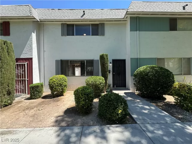 MLS: 2676147 Condo For Sale