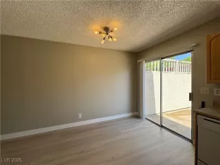 Photo #6: 2676147 Listing