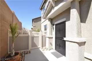 Photo #2: 2676179 Listing