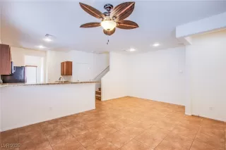 Photo #5: 2676179 Listing