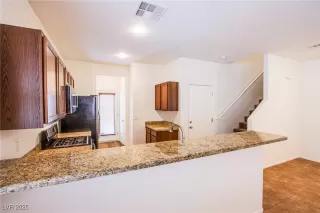 Photo #6: 2676179 Listing