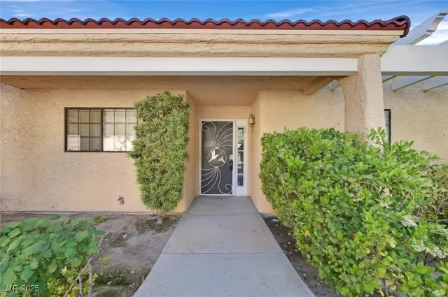 MLS: 2676187 Condo For Sale