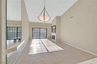 Photo #4: 2676187 Listing 