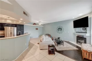 Photo #4: 2676197 Listing