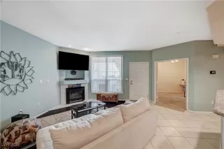 Photo #5: 2676197 Listing