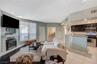 Photo #6: 2676197 Listing