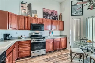 Photo #2: 2676324 Listing