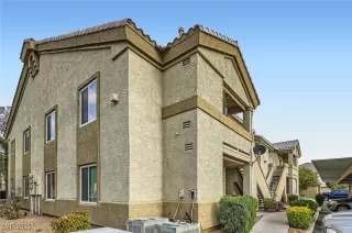 Photo #3: 2676324 Listing