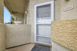 Photo #5: 2676324 Listing