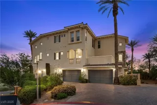 Photo #1: 2676343 Listing 