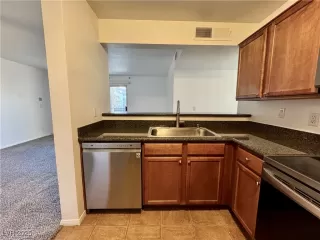 Photo #2: 2676372 Listing 