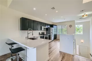 Photo #2: 2676379 Listing 