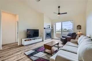 Photo #4: 2676379 Listing 