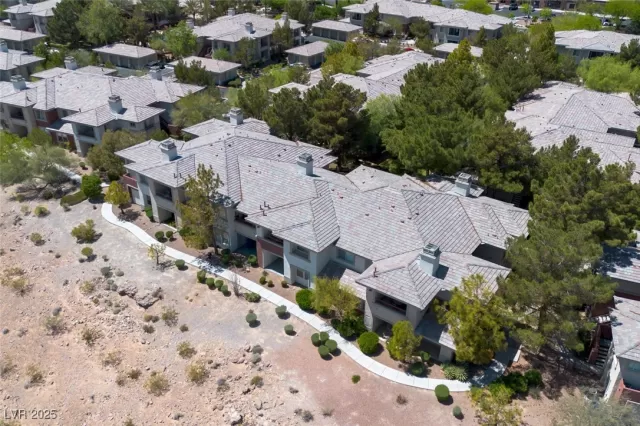 MLS: 2676383 Condo For Sale