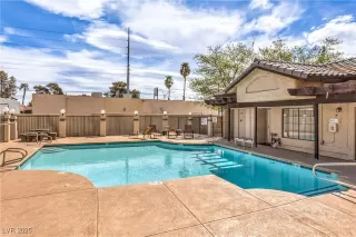 Photo #3: 2676393 Listing 