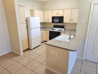 Photo #3: 2676394 Listing 