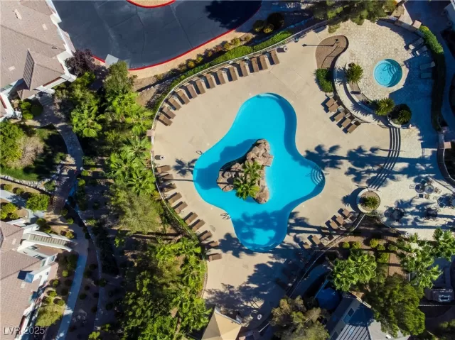 MLS: 2676400 Condo For Sale