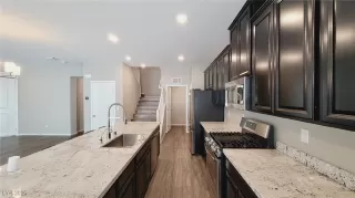 Photo #3: 2676408 Listing 