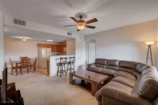 Photo #5: 2676415 Listing