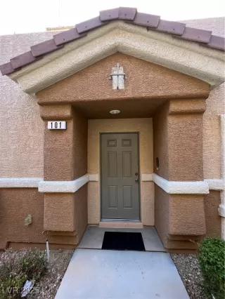 Photo #1: 2676444 Listing 