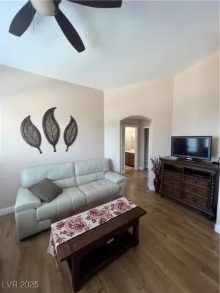 Photo #4: 2676444 Listing 
