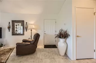 Photo #6: 2676473 Listing