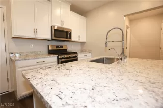 Photo #6: 2676499 Listing 