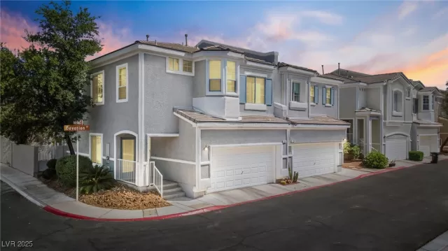 MLS: 2676500 Condo For Sale