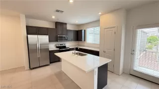 Photo #5: 2676507 Listing 