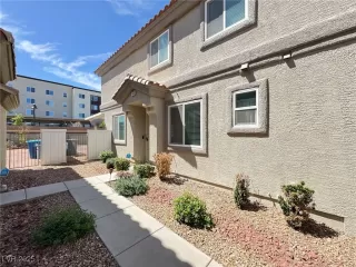 Photo #1: 2676572 Listing 