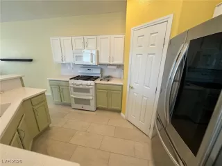 Photo #4: 2676572 Listing 