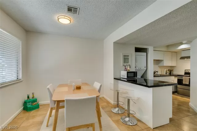 MLS: 2676575 Condo For Sale